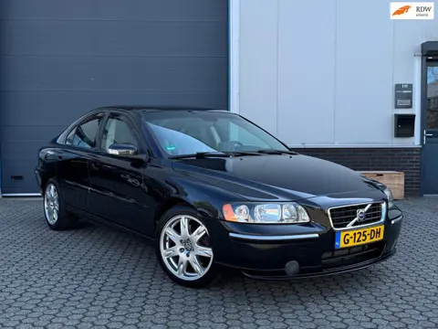 Volvo S60 2.5T AWD | 5 Cilinder | Automaat | Leer | Multimedia pakket | Stoelverwaming | Elektisch b