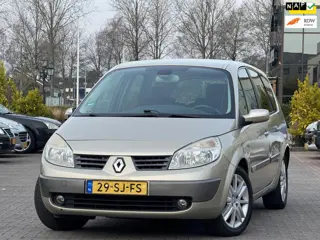 Renault Grand Scénic 2.0-16V Privilège Luxe | Automaat | Trekhaak | Parkeersensoren | Cruise control