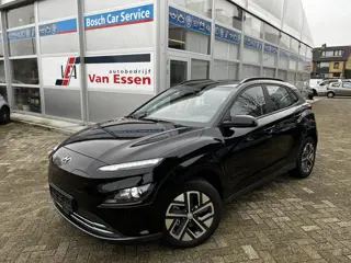 Hyundai KONA EV Comfort 39 kWh Warmtepomp, Navi, lane departure adaptive cruise control, € 2000,- su
