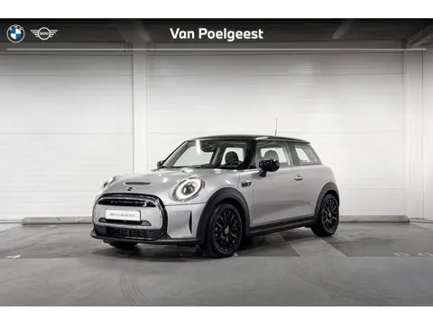 MINI 3-Deurs Electric Camden Edition | Achteruitrijcamera | Stoelverwarming | Apple Carplay/Android 
