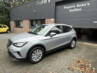 SEAT Arona 1.0 EcoTSI Style Automaat !!!cruise Carplay 116 pk LED - Stoelverwarming . stuurverwarmin