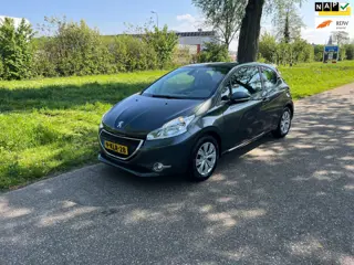 Peugeot 208 1.2 VTi Envy Navi Airco Cruise Pdc Achter