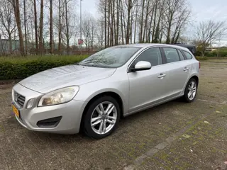 Volvo V60 1.6 D2 Momentum AUTOMAAT NW APK Cruise NAVI