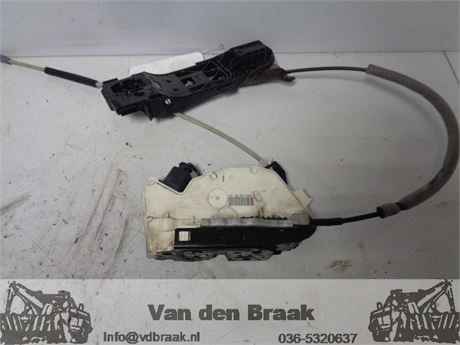 Seat Ibiza 5 drs Hatchback 2008-2015 Deurslot rechts voorzijde