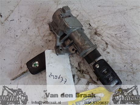 Skoda Fabia 2007-2015 Kontaktslot