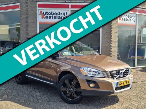 Volvo XC60 2.4D Momentum - Leer - Navi - Pdc -