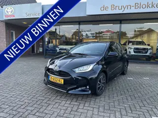 Toyota Yaris 1.5 Hybrid Dynamic 1e eigenaar / all-seasonbanden / dealeronderhouden / door ons geleve
