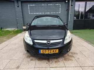 Opel Corsa 1.4-16V Cosmo