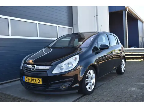 Opel Corsa 1.4-16V Cosmo