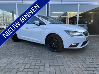 SEAT Leon 1.6 TDI Limited Edition III 18inch / Trekhaak / Pdc / Cruise / Clima / Half leer / stoelve