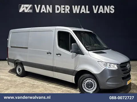 Mercedes-Benz Sprinter 315 CDI 150pk L2H1 Euro6 Airco | Camera | Apple Carplay | Chauffeursstoel And