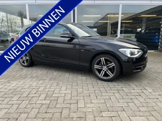 BMW 1-serie 114i Upgrade Edition Led / Leer / Sportstoelen / Cruise / Navi / Lmv / Airco