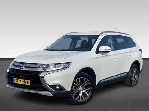 Mitsubishi Outlander 2.0 Instyle 4WD | Trekhaak (bj 2016)