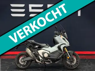 Honda Scooter NC 750 X-ADV Akrapovic Nardo