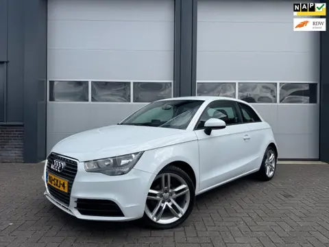 Audi A1 1.2 TFSI Connect Airco Cruise Navigatie 17 inch