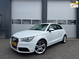 Audi A1 1.2 TFSI Connect Airco Cruise Navigatie 17 inch
