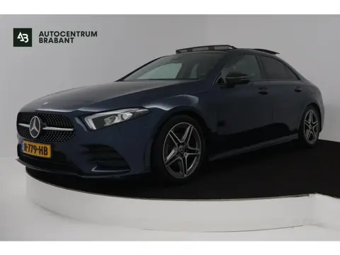 Mercedes-Benz A-klasse 180 Premium Plus (PANORAMADAK, STOELVERWARMING, SFEERVERLICHTING, CLIMA, CAME