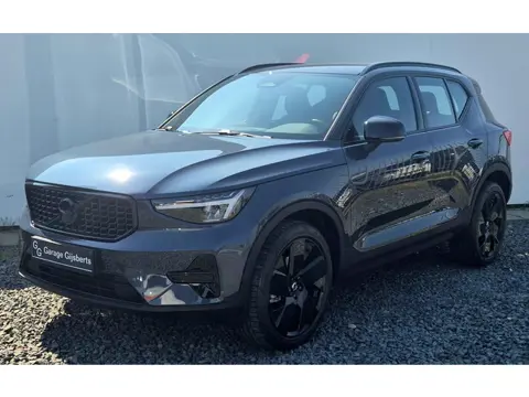 Volvo XC40 2.0 B3 Plus Black Edition MY 2026 -  20” Wielen -  Adaptive Cruise Control -Harman Kardon