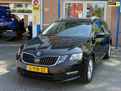 Skoda Octavia Combi 1.5 TSI Greentech Business | Trekhaak | Automaat | Apple Carplay | Cruise-contro