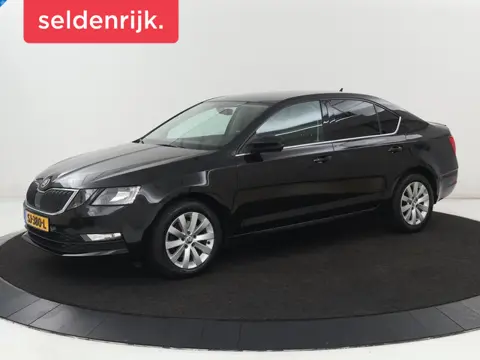 Skoda Octavia 1.5 TSI Ambition Business | Automaat | Trekhaak |  Carplay | Navigatie | Parkeerhulp |