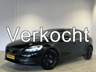 Volvo V40 1.5 T3 Dynamic Edition | Navigatie | LM Velgen 17" | Panoramadak | Voorstoelen Verwarmd | 
