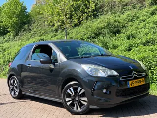 Citroen DS3 1.6 So Chic in Black CLIMA CRUISE DEALER O.H!