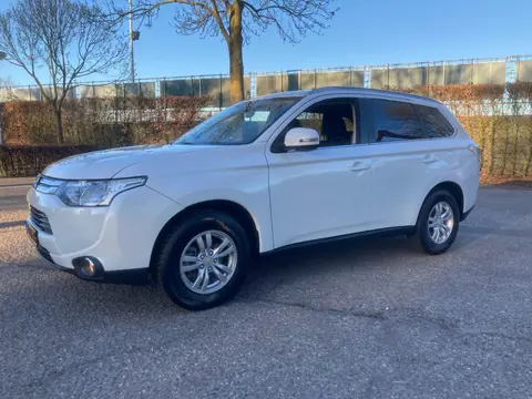 Mitsubishi Outlander 2.0 Business Edition (bj 2015)