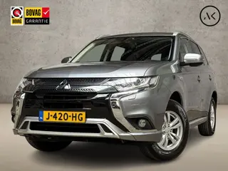 Mitsubishi Outlander 2.4 PHEV Deluxe 225Pk Automaat (NAVIGATIE, CAMERA, STOELVERWARMING, GETINT GLAS