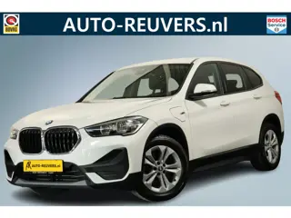 BMW X1 xDrive25e / Navigatie / DAB (bj 2022, automaat)