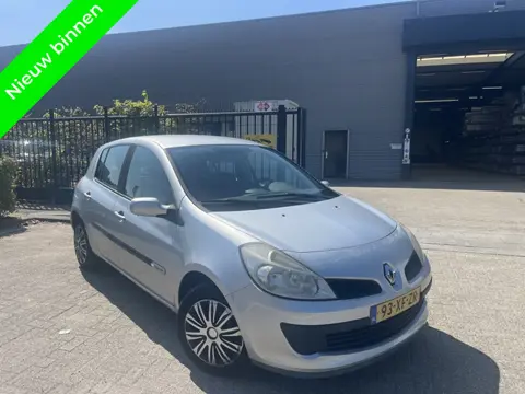 Renault Clio 1.2-16V Rip Curl Clima Lage Km Nap (bj 2007)