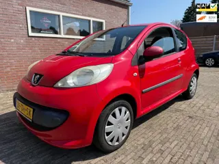 Peugeot 107 1.0-12V XS Automaat Airco cd aux elektrisch pakket