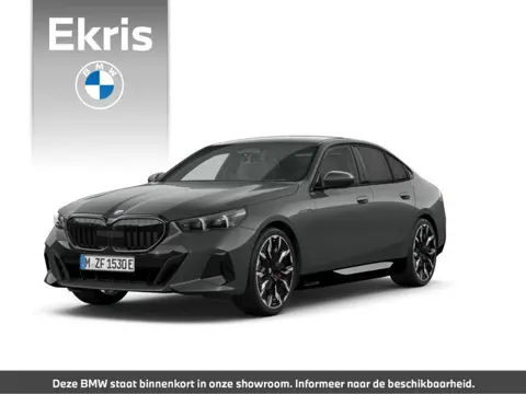 BMW 5-serie 550e xDrive M Sportpakket Pro | Innovation Pack | Comfort Pack | Travel Pack | Parking A