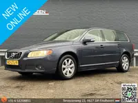 Volvo V70 2.0 D3 Kinetic Automaat | Leder | Climate | Cruise | Trekhaak | APK 06-2026 |