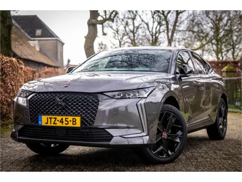DS DS 4 1.2 PureTech Performance Line+ Adaptive Cruise 19"