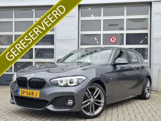 BMW 1-serie 120i High Executive | Navigatie/Carplay | LM Velgen 18" | Voorstoelen Verwarmd | Cruise 