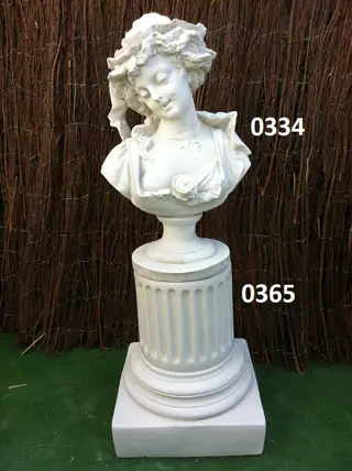 Borstbeeld vrouw met zuil. nr 0334 & 0365.