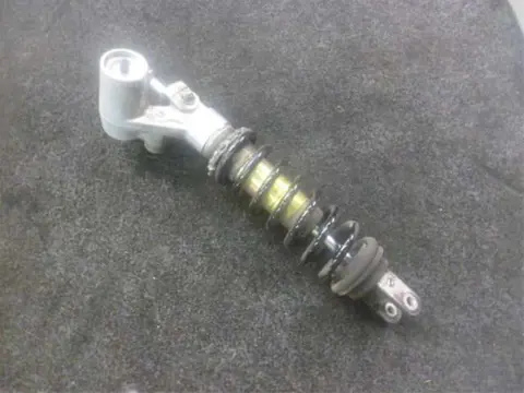 ACHTER SCHOKBREKER Suzuki GSX R 750 1996 - 2000