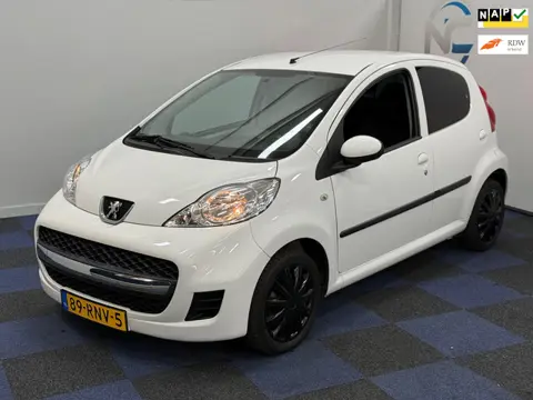 Peugeot 107 1.0-12V XS / AIRCO / MULTIEMEDIA NAVI / SUPER NETJES