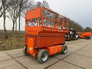 JLG 4069 LE schaar hoogwerker 14m accu (bj 2015)