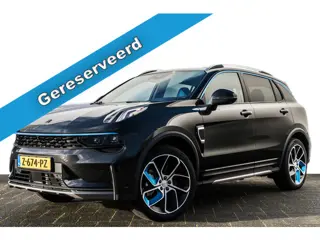 Lynk & Co 01 1.5 Plug-in Hybrid 262 Pk I Modeljaar 2023 I Stuurverwarming I Panoramadak I 75 km Elek