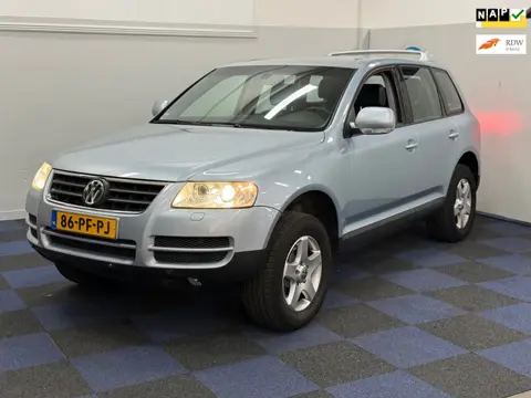 Volkswagen Touareg 3.2 V6 / WINTERSET / NETTE AUTO / NAP / RIJDT SCHAKELT GOED
