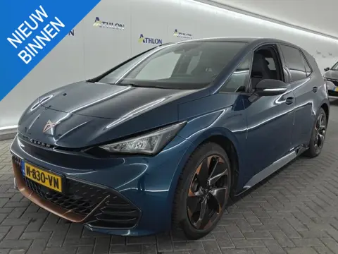 CUPRA BORN PERFORMANCE ONE 62 KWH I AUTOMAAT I CLIMATE CONTROL I P-CAMERA I APPLE CARPLAY