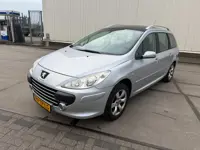 Peugeot 307 SW 2.0-16V Premium nieuwe apk trekhaak