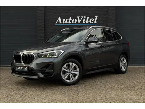 BMW X1 xDrive25e | Trekhaak | Leder | LED | PDC V + A | 20x op voorraad!