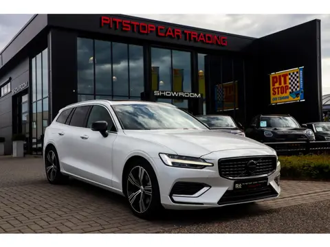 Volvo V60 2.0 T8 AWD R-Design, 390 PK, Pano, ACC, LED, Sportstoelen!