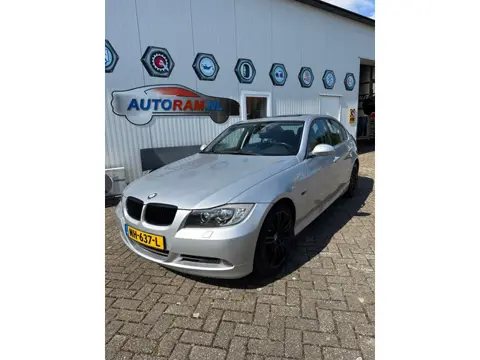 BMW 3-serie 325i Executive