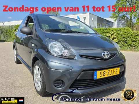 Toyota Aygo 1.0 VVT-i 5drs, NAP! Airco! Lm Velgen! Apk 12-2026! Zondag OPEN!