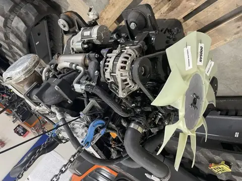 Yanmar 4TNV98 (bj 2024)