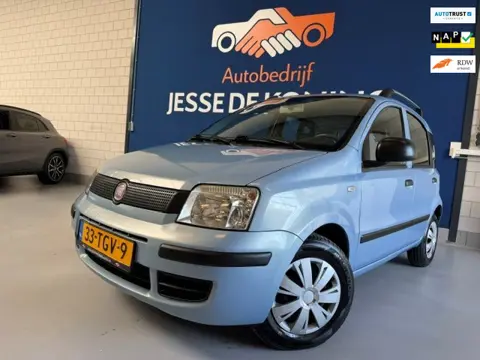Fiat Panda 1.2 Active / bj.2012 / kleur: blauw / airco / NAP met 79760 km.en APK tot 01/2027 / distr