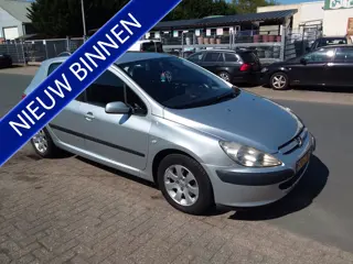 Peugeot 307 1.6-16V XT Premium mooie peugeot 307 AUTOMAAT